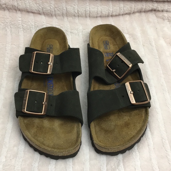 Birkenstock Shoes - Birkenstock Arizona leather sandals size 6 brown